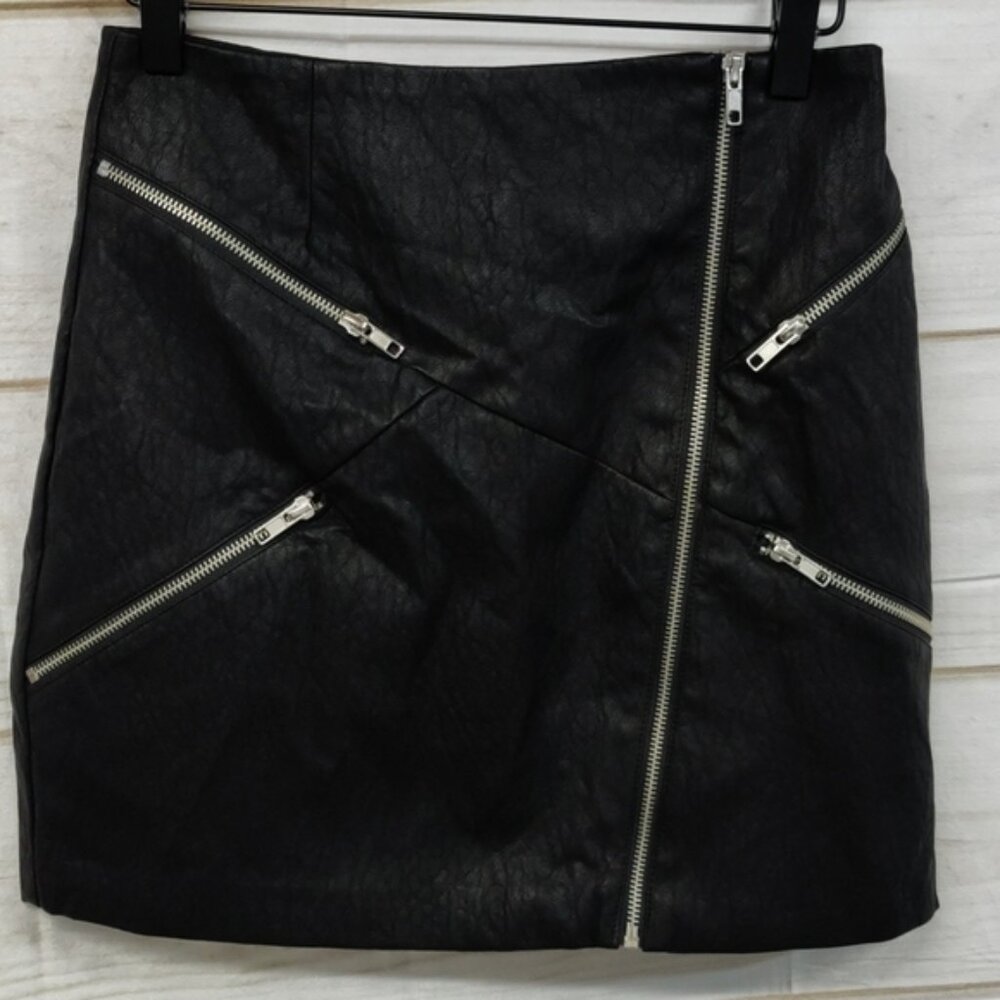 𝅺MUSTARD Seed Faux Leather Skirt with Zippers Size Medium